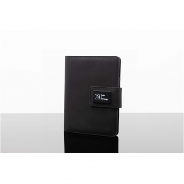 Logotrade Geschäftsgeschenke das Foto: SCX.design O16 A5 Notizbuch mit Powerbank und Leuchtlogo