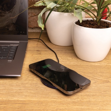 Logotrade Werbegeschenke das Foto: 15W-Wireless-Fast-Charger aus recyceltem RCS-Kunststoff