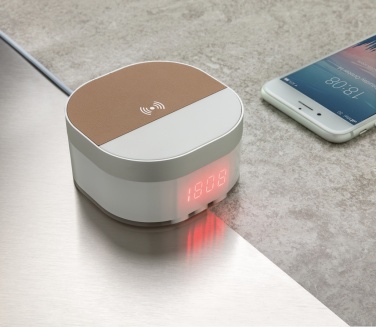 Logotrade Logogeschenke das Foto: Aria 5W Wirless Charging Uhr