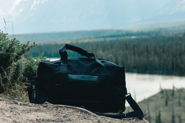 Logotrade promotional merchandise image of: Swiss Peak AWARE™ RPET Voyager weekend bag