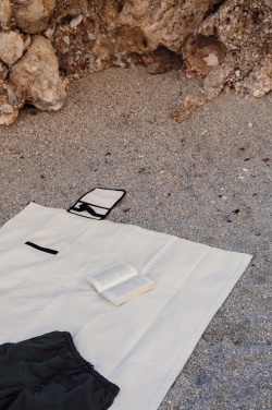 Logotrade promotional merchandise picture of: VINGA Volonne AWARE™ recycled canvas picnic blanket