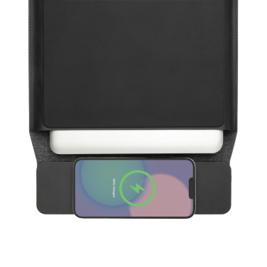 Logo trade promotional giveaway photo of: Swiss Peak 15W magnetic charging laptop sleeve 14-15,6"