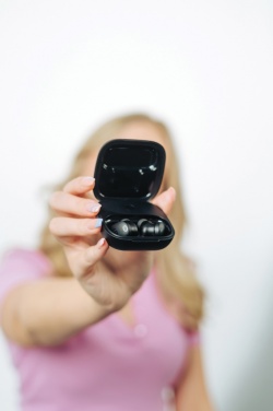 Logo trade reklaamtooted foto: Lakewood RCS taaskasutatud ja parandatavad juhtmevabad kõrvaklapid