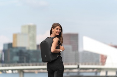 Logotrade ärikingitused pilt: Bobby Hero Väike vargusevastane seljakott