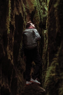 Logotrade meene foto: Bobby Explore seljakott