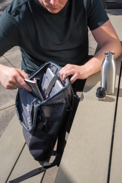 Logotrade ärikingituse foto: 900D hõlpsasti ligipääsetav 15,6-tolline PVC-vaba sülearvuti seljakott