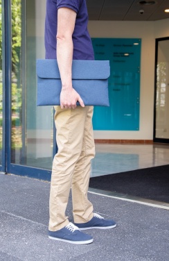 Logotrade ärikingi foto: Magnetsulguriga 15,6" PVC-vaba sülearvuti ümbris