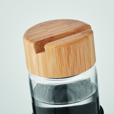 Logotrade meened pilt: Klaaspudeli bambusest kaas 600ml