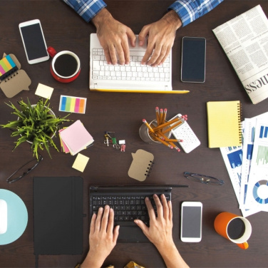 Logotrade firmakingi foto: Sametiste kaantega A5 märkmik Kiel