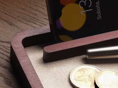 Logotrade firmakingituse foto: Puidust lauakorraldaja 1818121