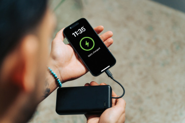 Logotrade ärikingid pilt: Urban Vitamin Menlo Park RCS plastist 20 000 akupank