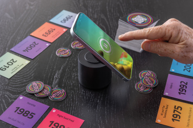 Logotrade reklaamtoote foto: Magpulse RCS taaskasutatud plastist 3W kõlar magnetilise hoidikuga