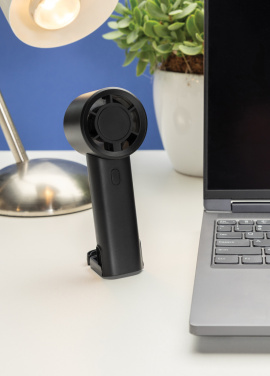 Logo trade reklaamkingitused foto: Twist RCS taaskasutatud plastist laetav kaasaskantav ventilaator