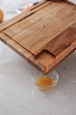 Logotrade mainoslahjat ja liikelahjat tuotekuva: VINGA Buscot leikkuu-/tarjoilulauta