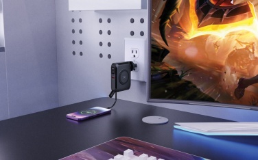 Logo trade mainoslahjat tuotekuva: Urban Vitamin Oxnard 5 in 1 65W yleislaturi