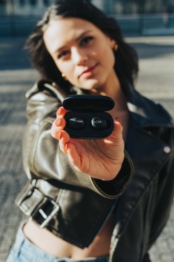 Logotrade mainostuotet kuva: Urban Vitamin Palm Springs RCS ENC nappikuulokkeet