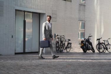 Logotrade mainoslahjat ja liikelahjat tuotekuva: Bobby Bizz -varkaudenestoreppu ja –salkku