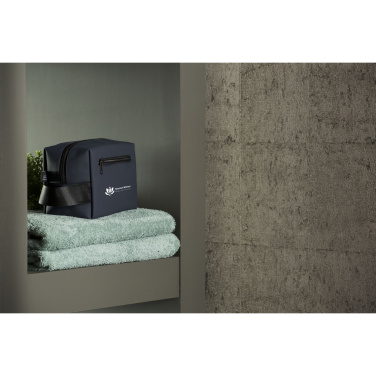 Logotrade mainostuote tuotekuva: LeLennon RCS kierrätetty PU-kylpytuotepussi