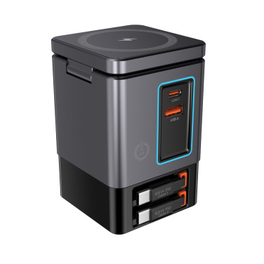 Logotrade mainoslahja tuotekuva: Urban Vitamin Sacramento 105WGAN -laturi, kaapelit