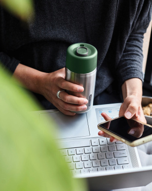 Logo trade liikelahjat mainoslahjat kuva: Musta+Blum-eristetty matkamuki ruostumatonta terästä