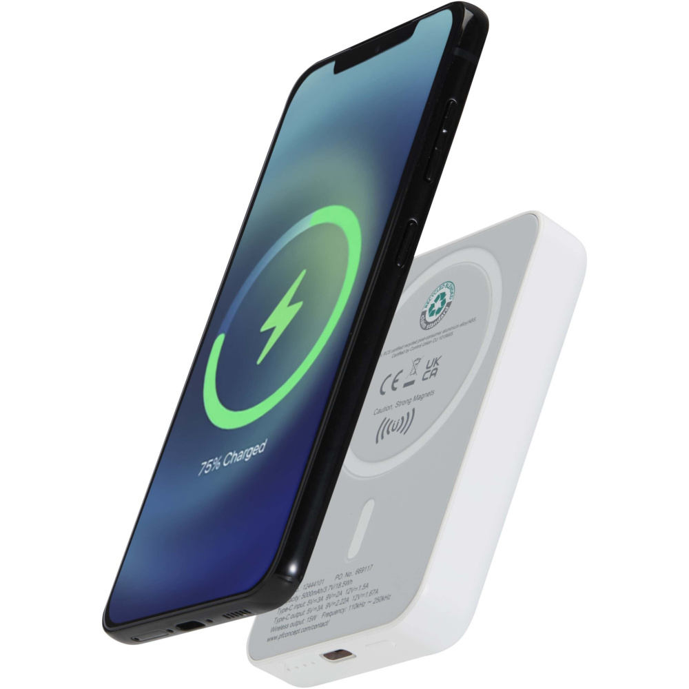 Logotrade firminės dovanos nuotrauka: „Acrab“ 5000 mAh 15 W magnetinė belaidė išorinė baterija su 20 W PD – pagaminta iš perdirbto plastiko