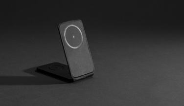 Logotrade Ideja dāvanas foto: Swiss Peak RCS rPU 15W 3-in-1 magnētiskais bezvadu lādētājs