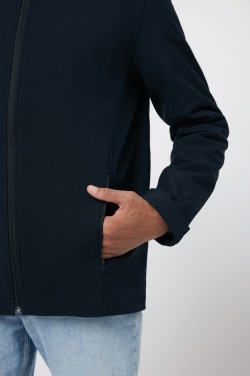 Logotrade korporatīvās dāvanas foto: Iqoniq Makalu vīriešu pārstrādāta poliestera soft shell jaka