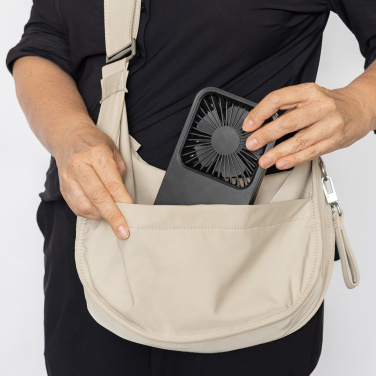 Logotrade biznesa dāvanas foto: Aervina RCS pārstrādātas plastmasas uzlādējams galda ventilators