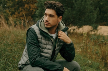 Логотрейд pекламные подарки картинка: Легкая куртка Iqoniq Logan из переработанного полиэстера