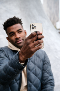 Лого трейд pекламные подарки фото: Terra Magnetic RCS пластиковый магнитный держатель для телефона с кольцом