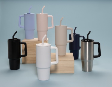 Logotrade profilreklam bild: Embrace deluxe RCS återvunnet rostfritt stål 900 ml.