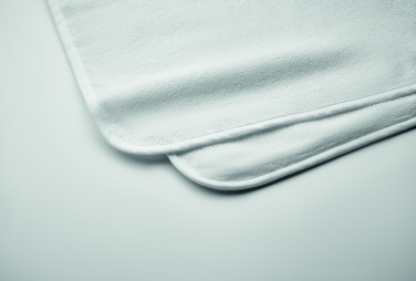 Logotrade profilreklam bild: Babyhandduk med huva i bomull