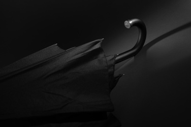 Logotrade presentreklam bild: Swiss Peak Vero Aware™ RPET 25” paraply med lyxigt handtag
