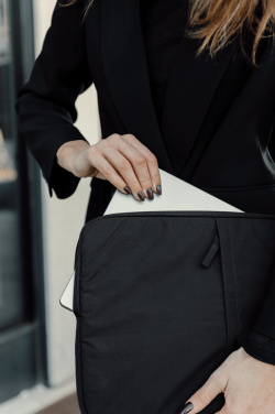 Logotrade reklamprodukter bild: KENTO URBAN RCS återvunnen nylon 15.6" laptopfodral